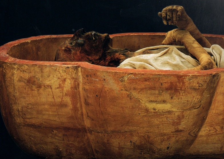 Мумия Рамсеса II в саркофаге. 13 в. до н.э. Каир, Египетский музей